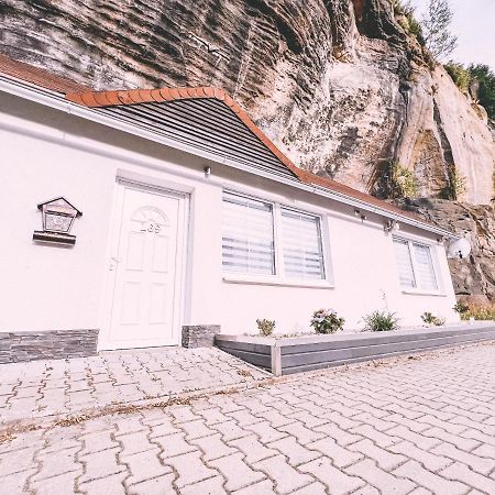 Unicorn Hrensko Apartment Екстериор снимка