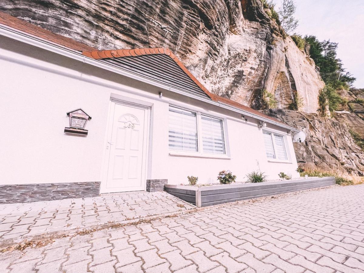 Unicorn Hrensko Apartment Екстериор снимка